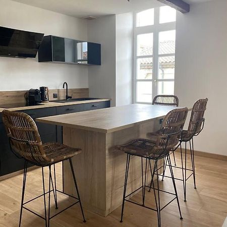 White Wood Apartment Нарбон Екстериор снимка