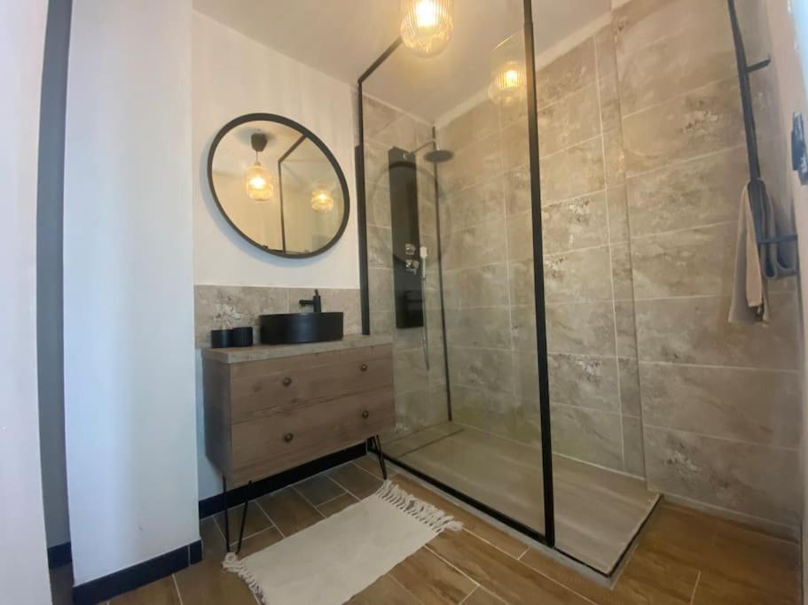 White Wood Apartment Нарбон Екстериор снимка